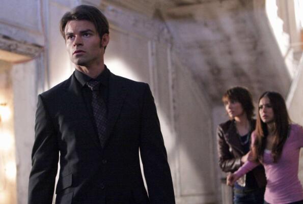 美剧赏析《吸血鬼日记》第二季第6集第1期:一块月光石